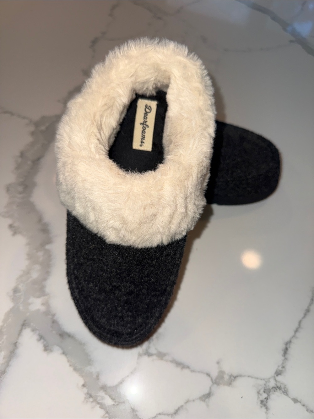 Dearfoam Black Slip-On memory foam Slipper with Cream Faux Fur Trim